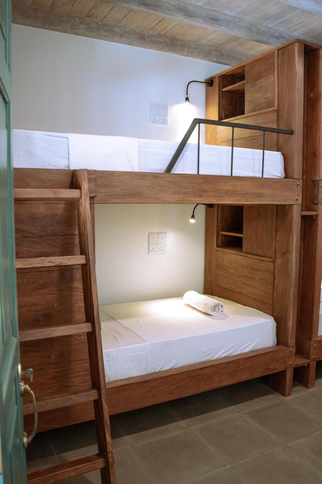 Locos Hiriketiya Hostel Dikwella Luaran gambar